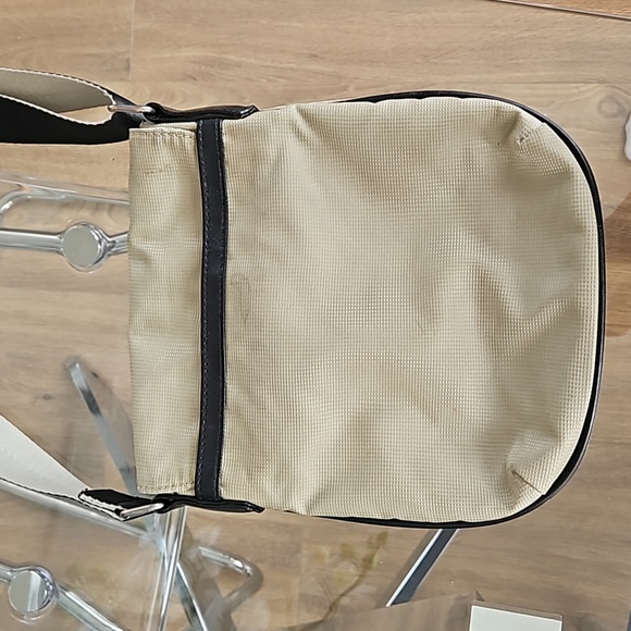 Diesel adjustable crossbody bag / shoulder bag. Beige. 8 in by 9 in - Picture 7 of 9